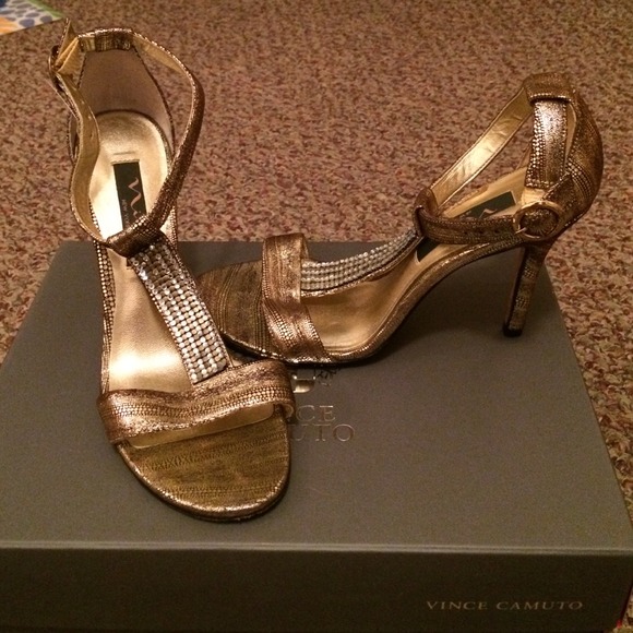 Beautiful gold heels