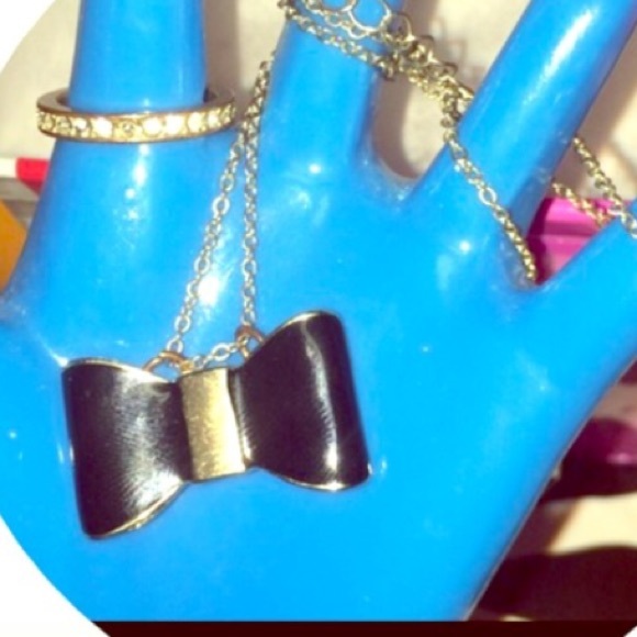 Bow Tie Necklace & Ring Set 🎀 $5 ! - Picture 2 of 3