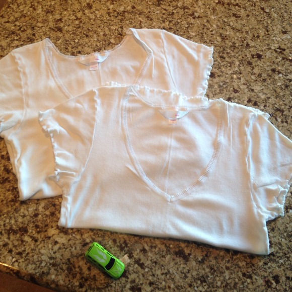 Victoria's Secret PINK ribbed tees!