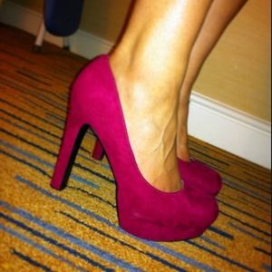 Fuchsia Pumps
