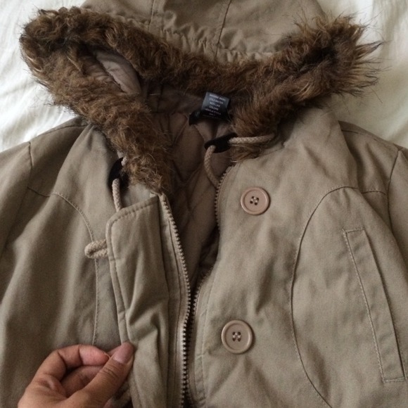 Tan jacket - Picture 2 of 4