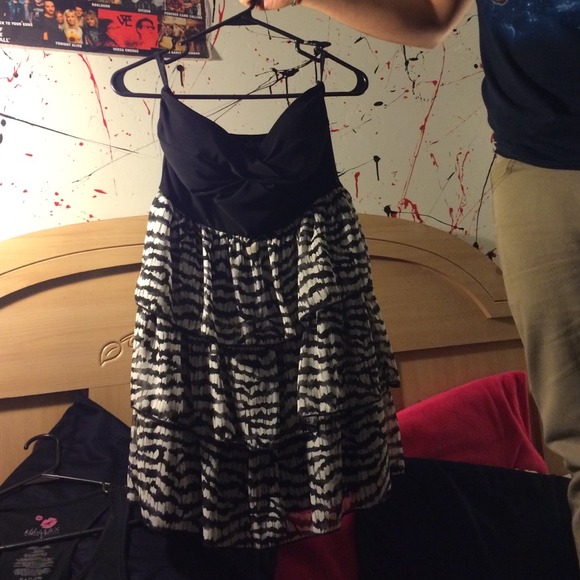 Black and white strapless dress. Never been worn! - Picture 1 of 2