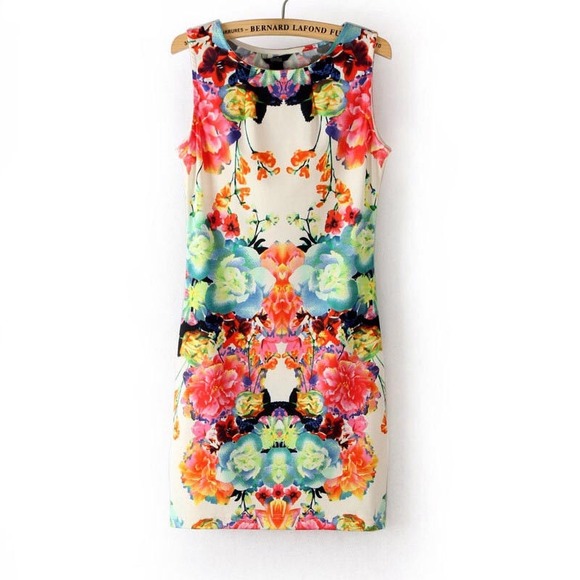 🎉🎉SALE Bright Floral Dress