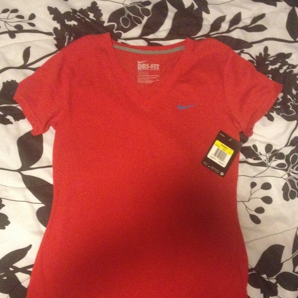 Nike dri-fit (slim fit) new with tags