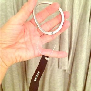 DKNY clamp to tie the "Cozy"