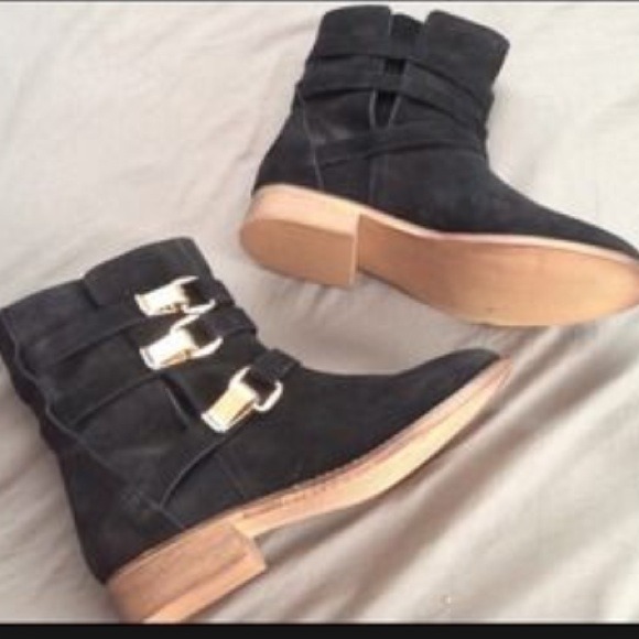 Steve Madden "Haggle" boots