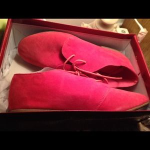 Brand new never worn pink Swede shoes