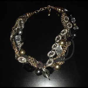 Cluster necklace gold and black. House of Harlow