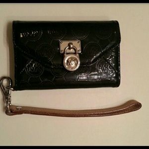 MICHAEL KORS Wristlet!!!