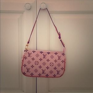 Not authentic Louis Vuitton purse/clutch