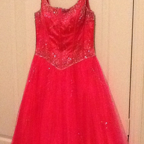 Fuschia Evenin Gown main image 0