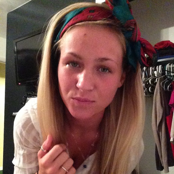 Vintage silk scarf - Picture 2 of 4