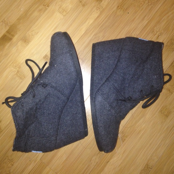 Toms wedge bootie