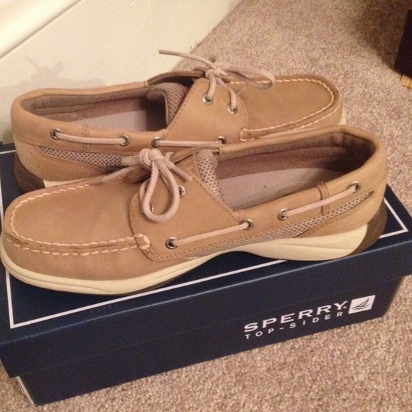 Sperry Topsiders size 8