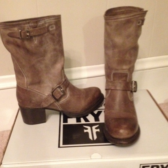 **Final Reduction**Frye Vera Short Slouch.