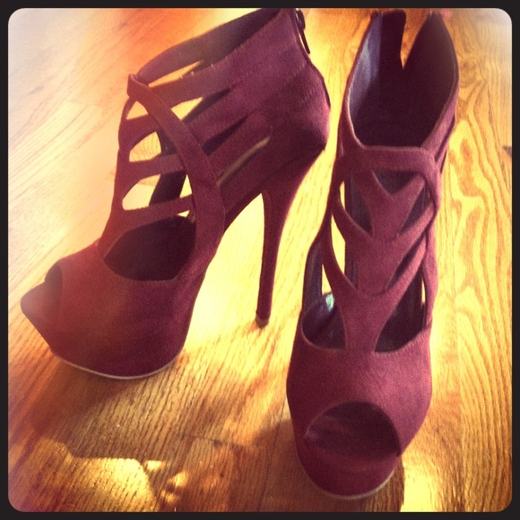 Suede pumps