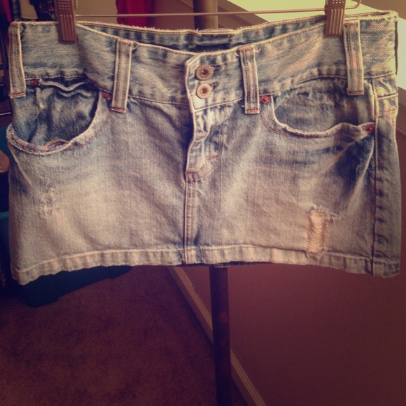 Flirty denim skirt