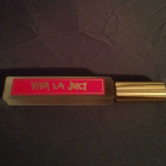 Juicy Roll on Perfume 🌸