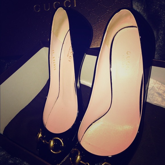 RESERVED 🎁⚡️sale⚡️🎁💯% Authentic Gucci heels