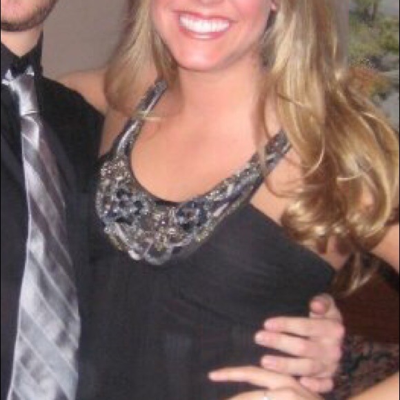 Stunning BCBG maxi dress with 100% silk shell. - Picture 4 of 4