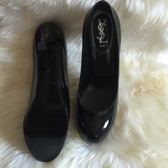 💥🎉👏2 HOUR SALE👏🎉💥Saint Laurent pump - Picture 2 of 4