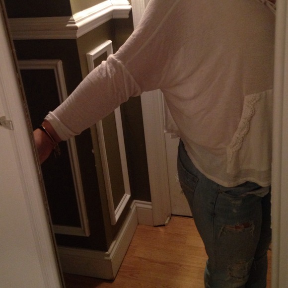 White crochet Hoodie - Picture 2 of 4