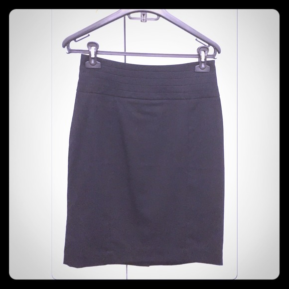 H&M black pencil skirt