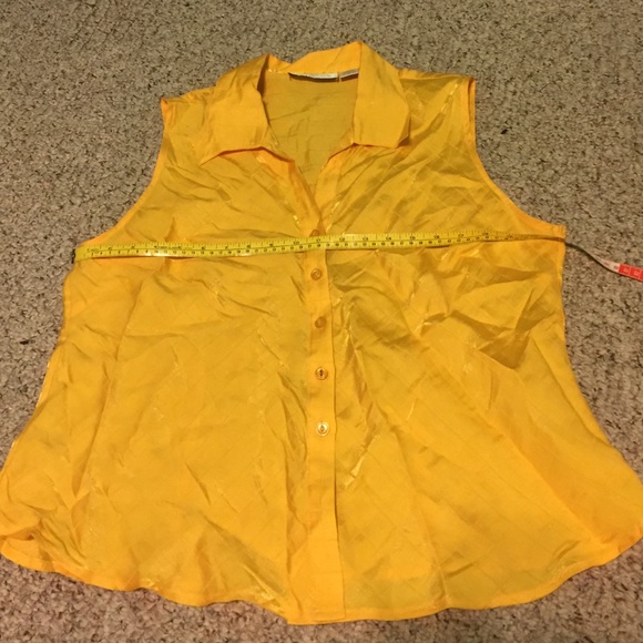 Yellow shirt - Picture 2 of 2