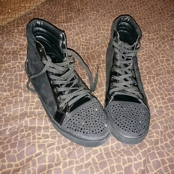 NWT black faux leather bling tip high top tennis s