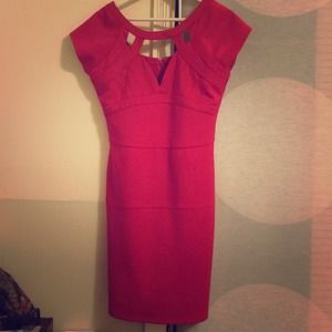 Sleek slender magenta Guess dress