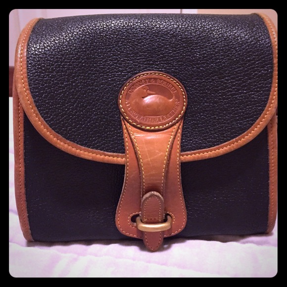 Original authentic Dooney and Bourke - Picture 1 of 4