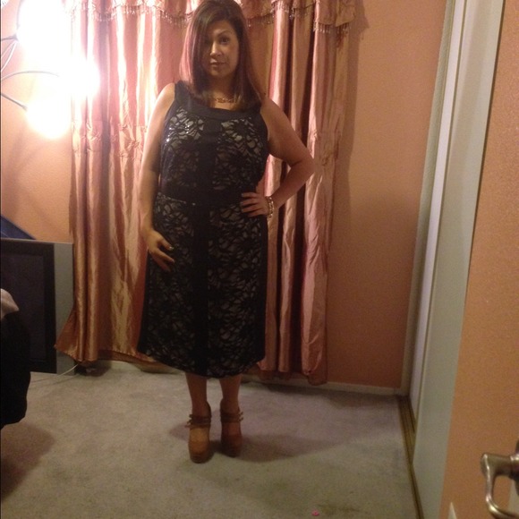 Oelace over black size 18  dress