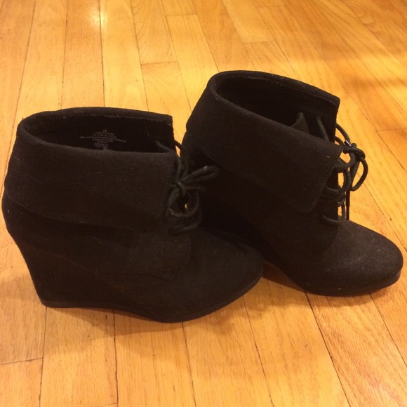 Black wedge booties