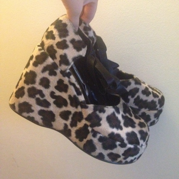 π«SOLDπ« 90s vintage Leopard vtg Platforms - Picture 2 of 4