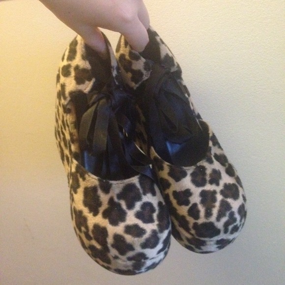 π«SOLDπ« 90s vintage Leopard vtg Platforms - Picture 3 of 4