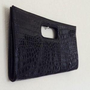 Reptile print clutch