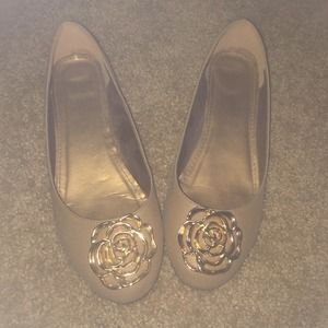 Gold flats ❤️