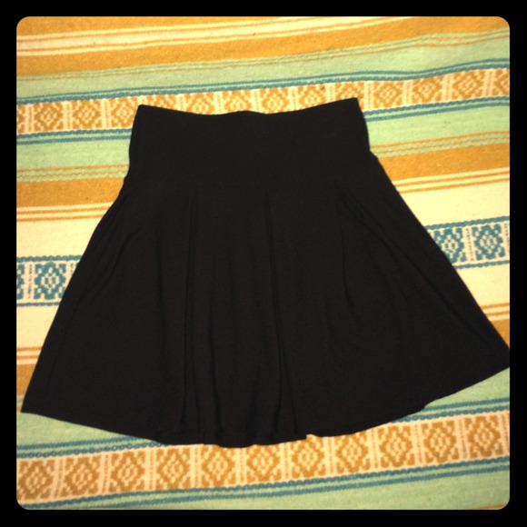 🚫SOLD🚫Love Culture black skater skirt