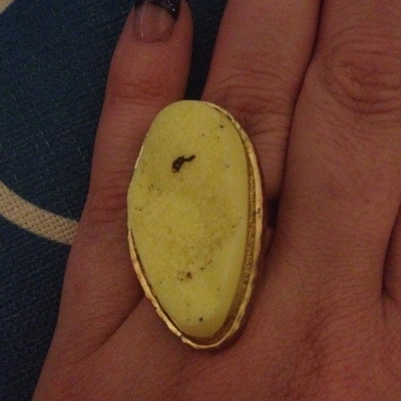 Yellow geode ring adjustable - Picture 2 of 2