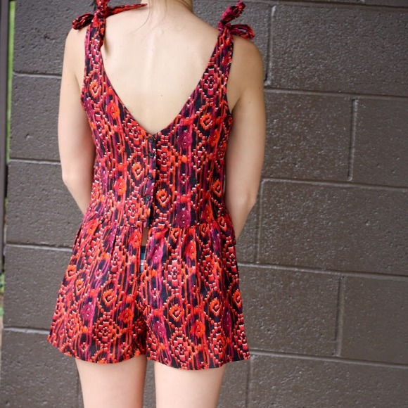 Cute romper - Picture 2 of 4