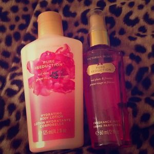 Pure Seduction VS travel spray and lotion