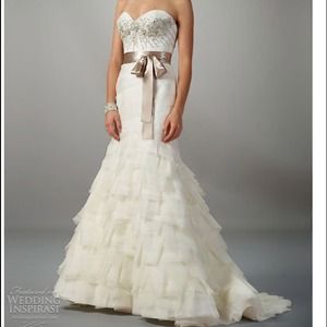 Unaltered Liancarlo Couture Wedding dress in Ivory