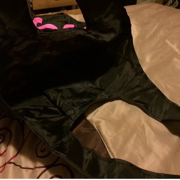 SOLD !! 🎀 - Picture 2 of 3