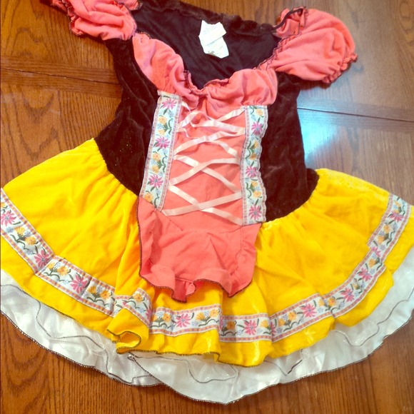 Swedish girl Halloween costume