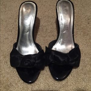 White House Black Market heels!
