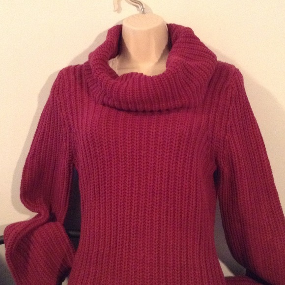 Burgundy  scoop neck sweater