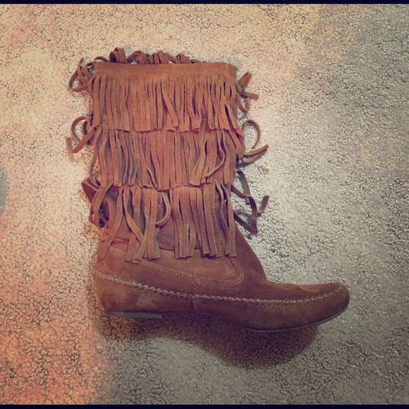 Lauren Conrad Tan Fringe Moccasin style  Boots