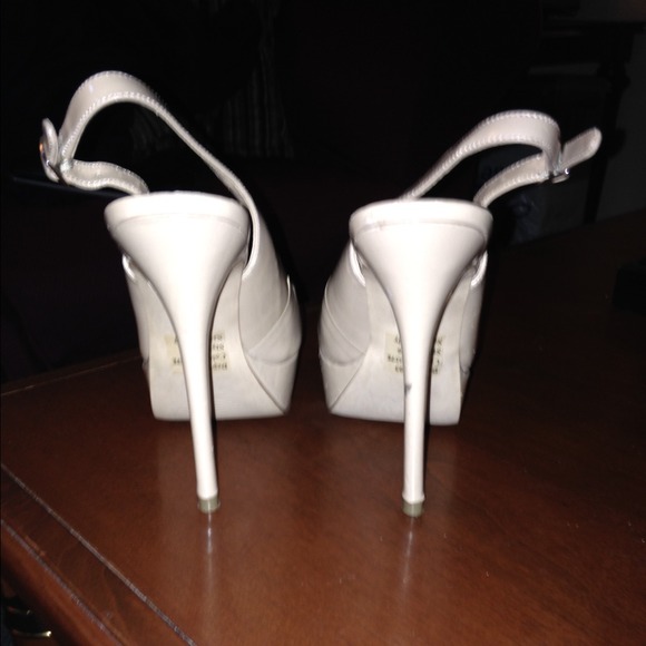 SOLD-Bakers nude sling back - Picture 3 of 3