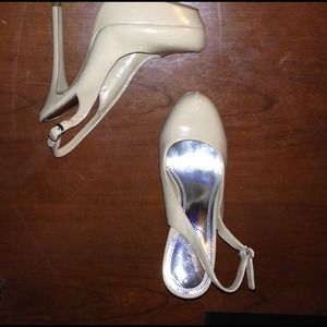 SOLD-Bakers nude sling back