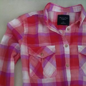 American Eagle plaid button up top - worn once!